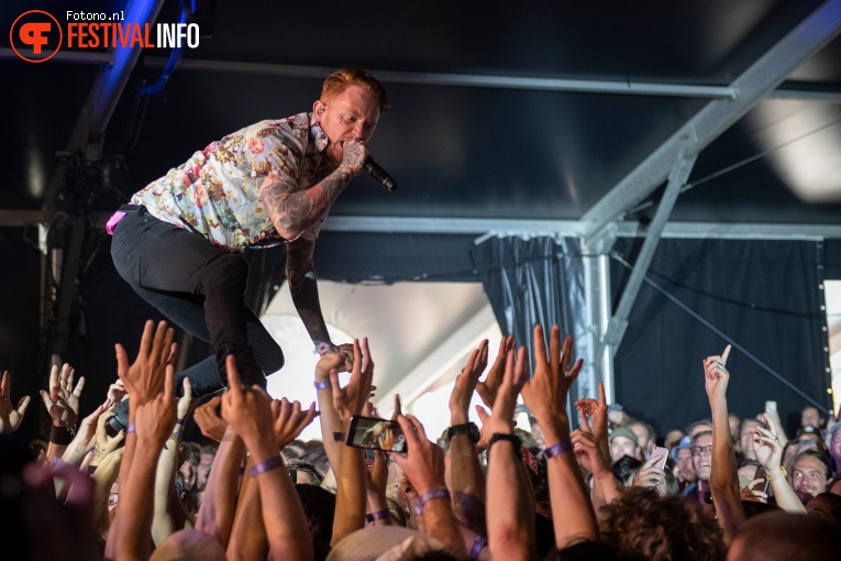 Frank Carter & The Rattlesnakes op Down the Rabbit Hole 2019 - vrijdag foto