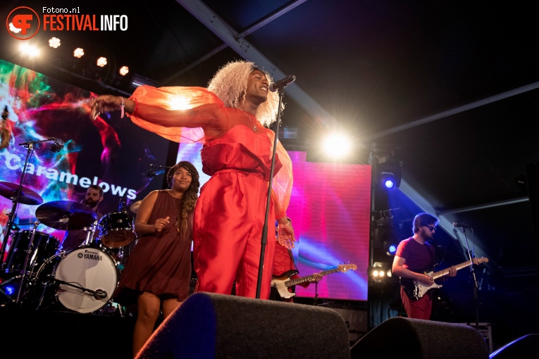 Liniker e os Caramelows op Down the Rabbit Hole 2019 - vrijdag foto