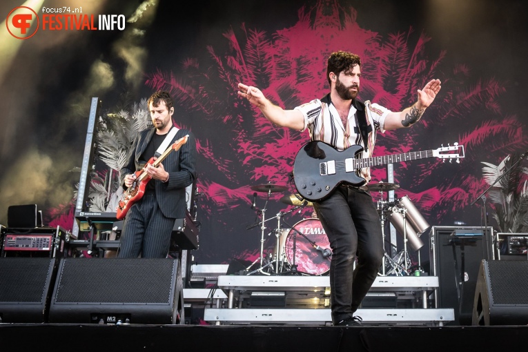 Foals op Down The Rabbit Hole 2019 - zondag foto