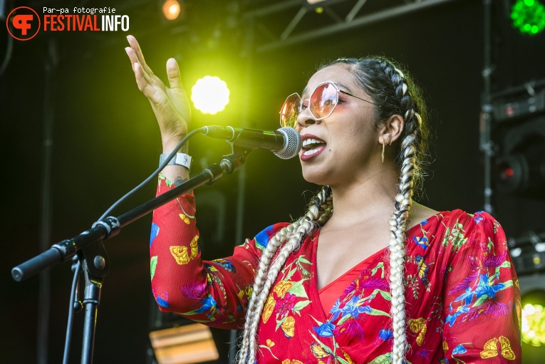 Hollie Cook op Werfpop 2019 foto