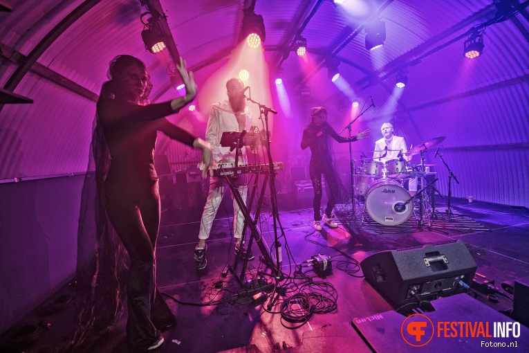 Karpov Not Kasparov op Welcome To The Village 2019 - donderdag foto