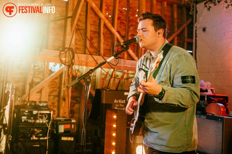 Declan J Donovan op Barn on the Farm 2019 - Donderdag foto