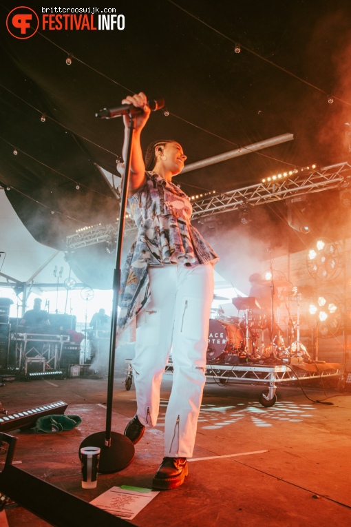 Grace Carter op Barn on the Farm 2019 - Zondag foto