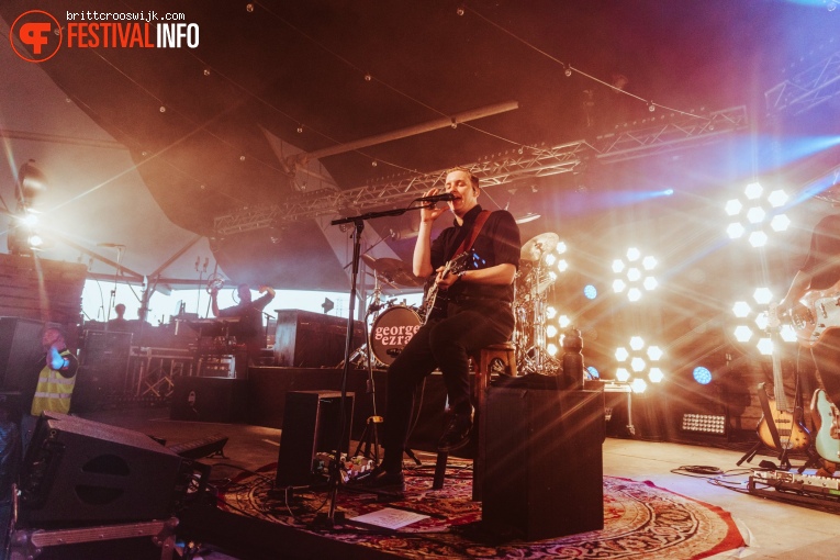 George Ezra op Barn on the Farm 2019 - Zondag foto