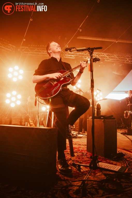 George Ezra op Barn on the Farm 2019 - Zondag foto