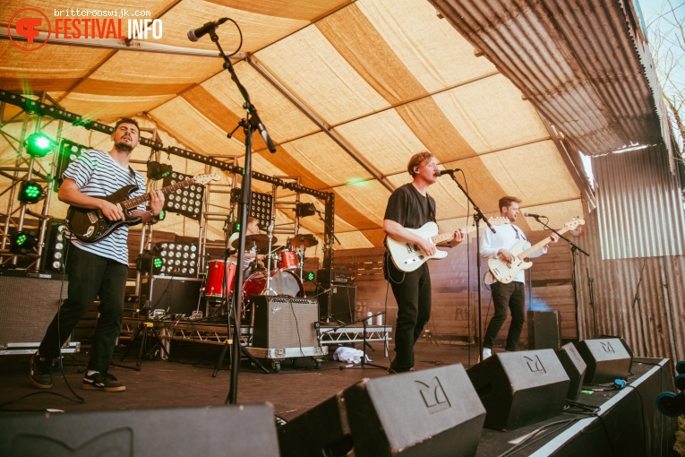 Only The Poets op Barn on the Farm 2019 - Zondag foto
