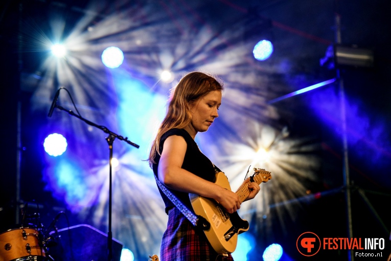Julia Jacklin op Welcome To The Village 2019 - vrijdag foto