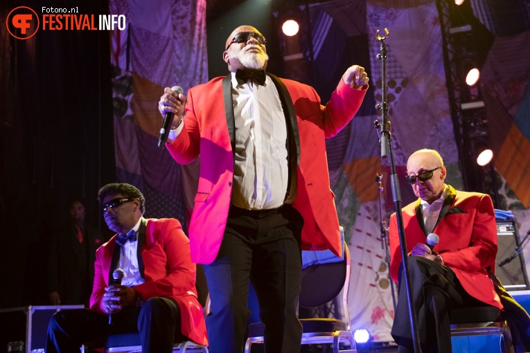 Blind Boys of Alabama with Amadou & Mariam op Welcome To The Village 2019 - vrijdag foto