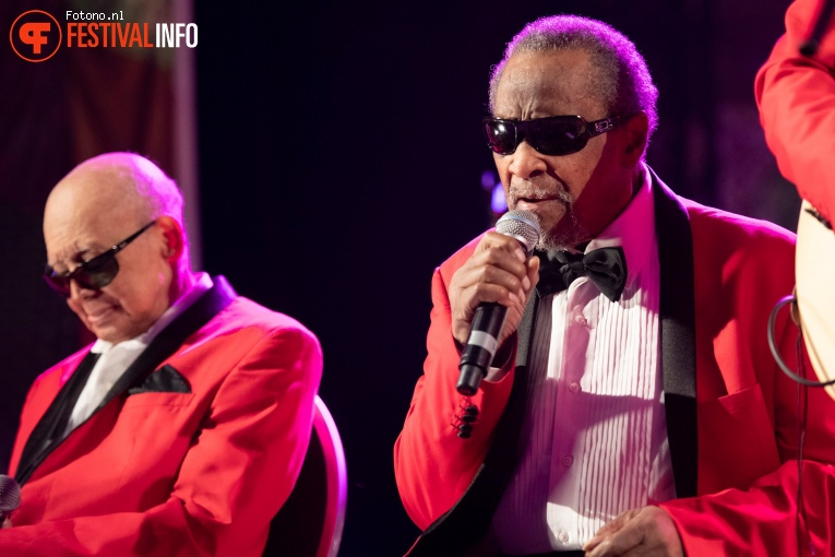 Blind Boys of Alabama with Amadou & Mariam op Welcome To The Village 2019 - vrijdag foto
