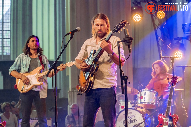 The Teskey Brothers op Vierdaagsefeesten Nijmegen 2019 foto