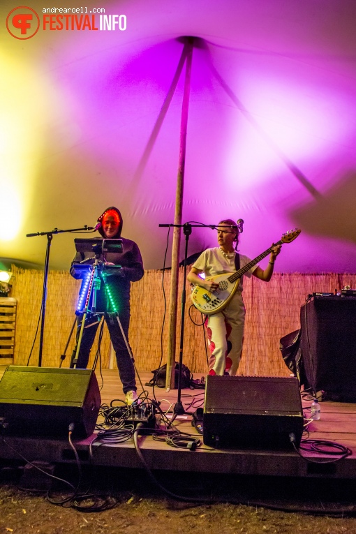 Nancy Kleurenblind & De Zingende Roadie op Vierdaagsefeesten Nijmegen 2019 foto