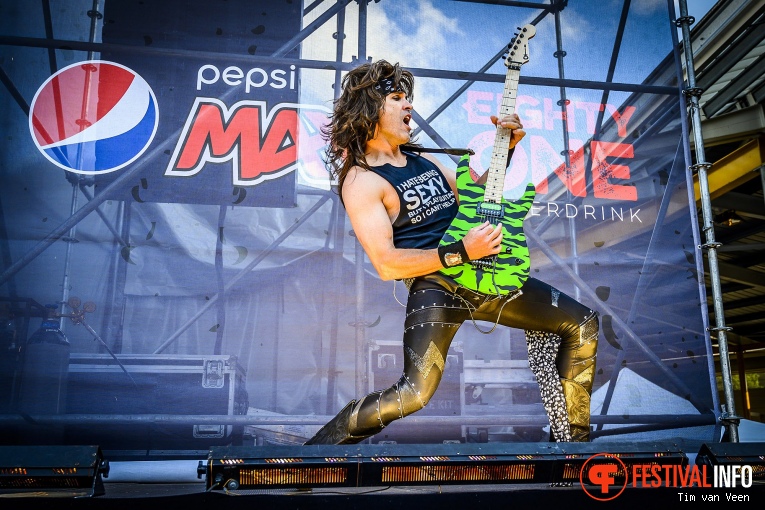 Steel Panther op Dynamo MetalFest 2019, Zaterdag foto