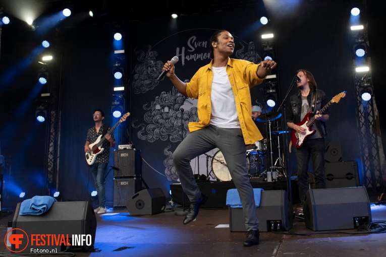 Sven Hammond op Welcome To The Village 2019 - zaterdag foto