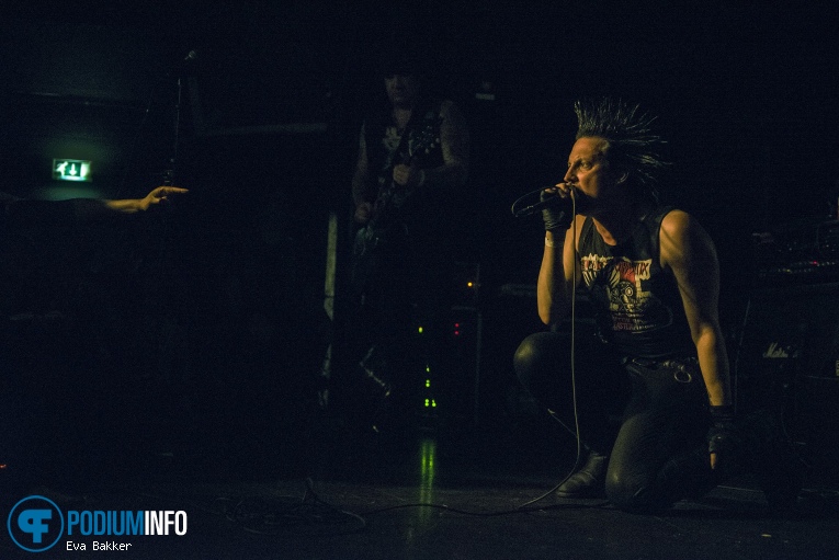 Total Chaos op Tales from The Punx - 20/07 - Baroeg foto