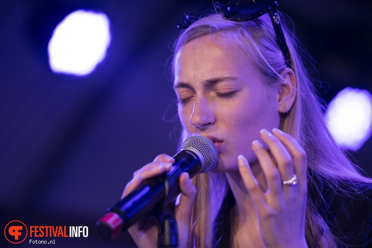 S10 op Welcome To The Village 2019 - zondag - foto