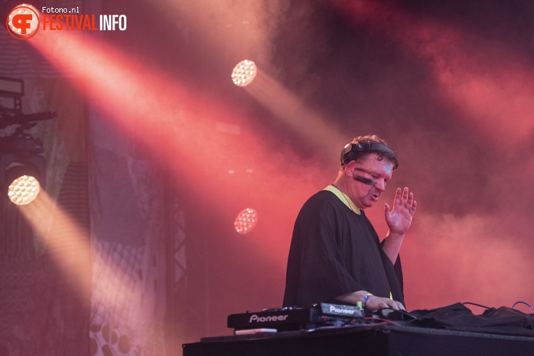 Joost van Bellen op Welcome To The Village 2019 - zondag - foto