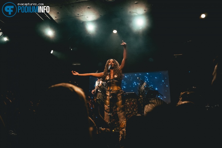 Lion Babe op Lion Babe - 27/7 - Paradiso Noord (Tolhuistuin) foto