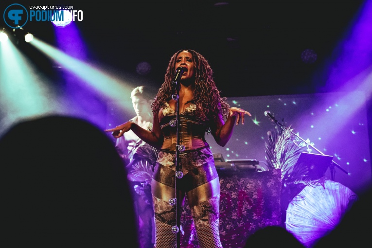Lion Babe op Lion Babe - 27/7 - Paradiso Noord (Tolhuistuin) foto