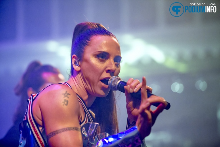 Melanie C op Melanie C & Sink The Pink -28/07 - Paradiso foto
