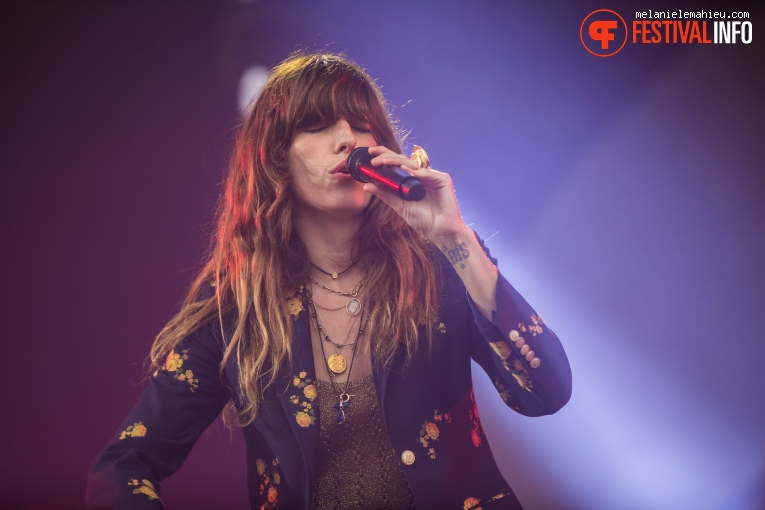 Lou Doillon op Paléo Festival 2019 foto