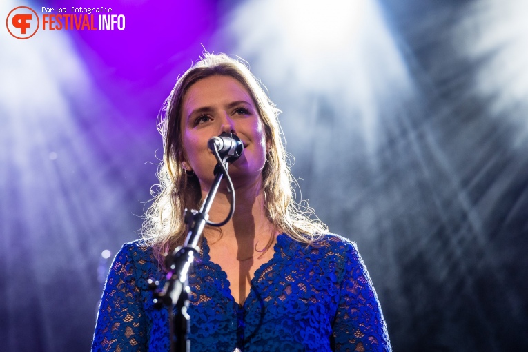 Maaike Ouboter op Tussen de hoge Bomen 2019 foto