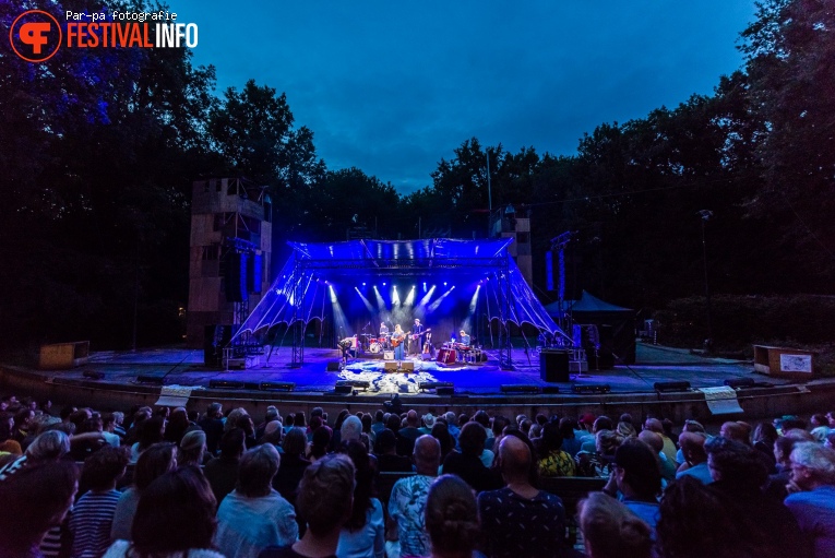 Maaike Ouboter op Tussen de hoge Bomen 2019 foto