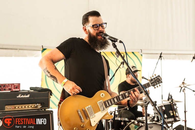 Dirty Frank & The White Russians op Schollenpop 2019 foto