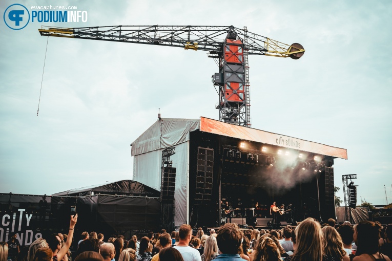 James Bay op James Bay - 04/08 - NDSM-Werf foto