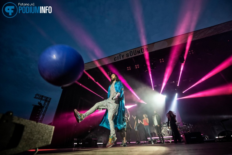 Thirty Seconds to Mars op Thirty Seconds To Mars - 06/08 - NDSM-Werf foto