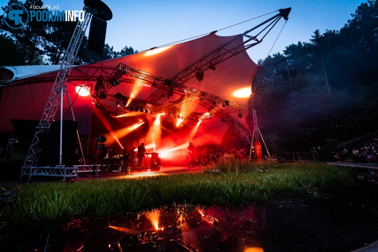 Foto Father John Misty op Father John Misty & José Gonzáles - 06/08 - Openluchttheater Caprera
