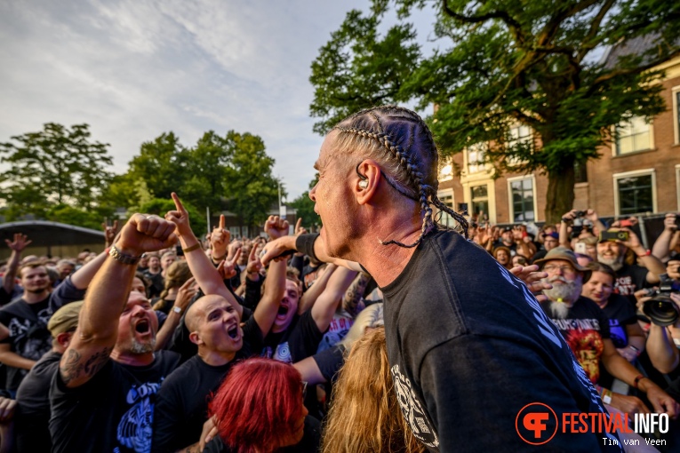 Dog Eat Dog op Into The Grave 2019, Vrijdag foto