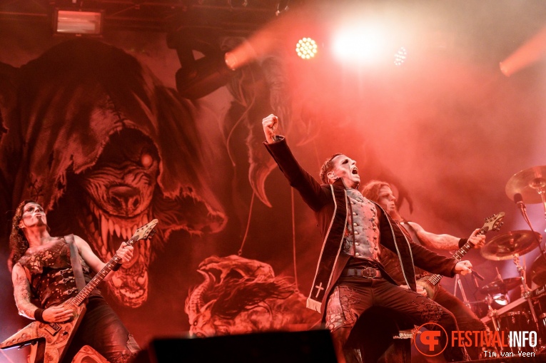 Powerwolf op Into The Grave 2019, Zaterdag foto