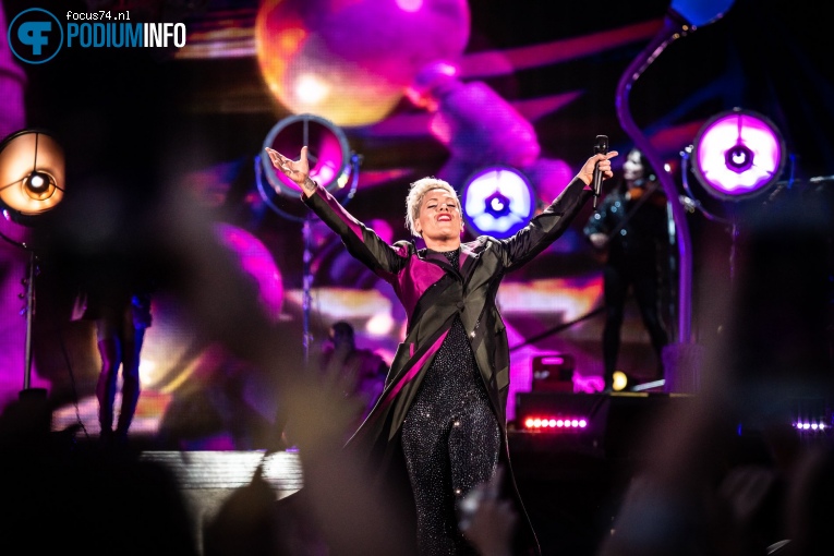 Foto P!nk op P!nk - 11/08 - Malieveld Den Haag