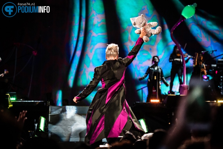 Foto P!nk op P!nk - 11/08 - Malieveld Den Haag