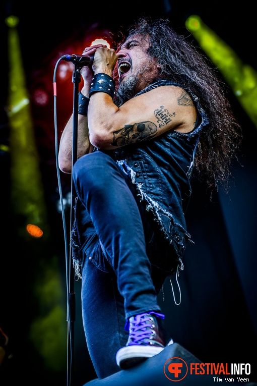 Death Angel op Into The Grave 2019, Zondag foto