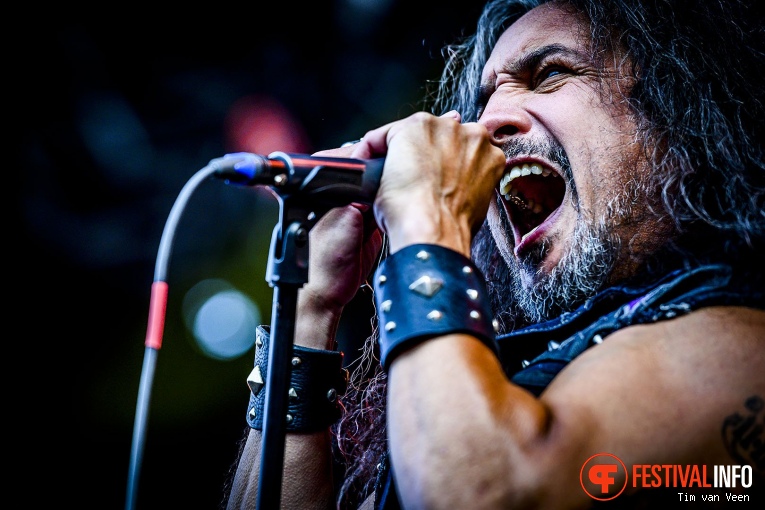 Death Angel op Into The Grave 2019, Zondag foto