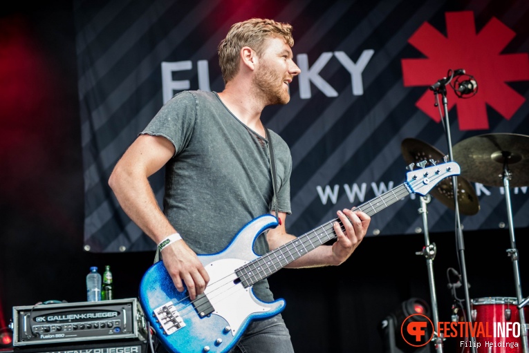 Funky Monks op Nirwana Tuinfeest 2019 - Zondag foto