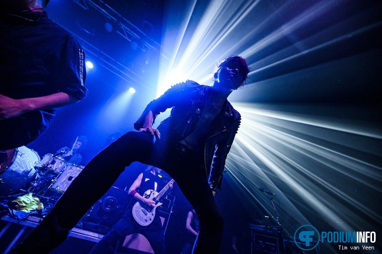 Crossfaith op Of Mice And Man - 12/8 - de Helling foto