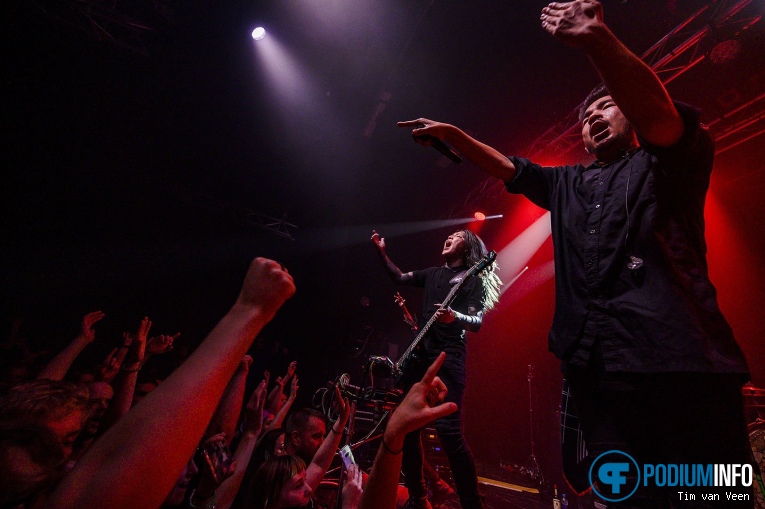 Crossfaith op Of Mice And Man - 12/8 - de Helling foto