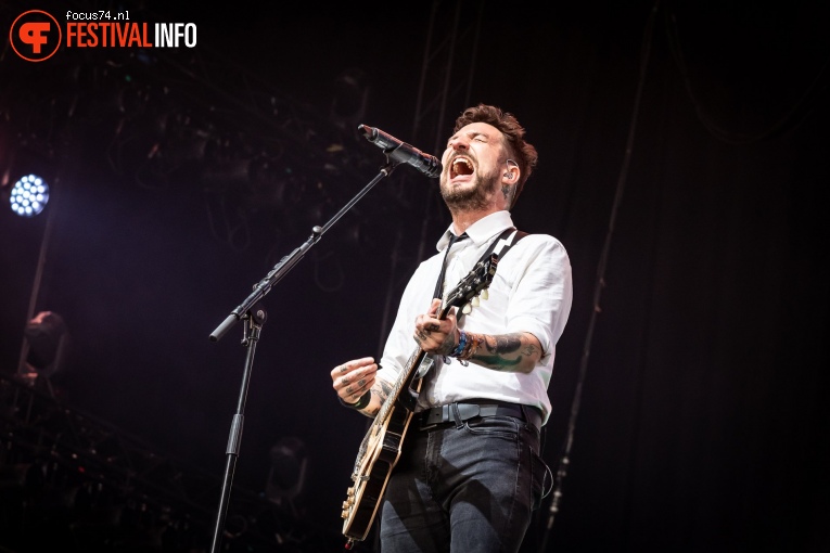 Frank Turner & The Sleeping Souls op Lowlands 2019 - Vrijdag foto