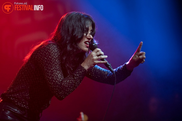 Sharon van Etten op Lowlands 2019 - Zaterdag foto