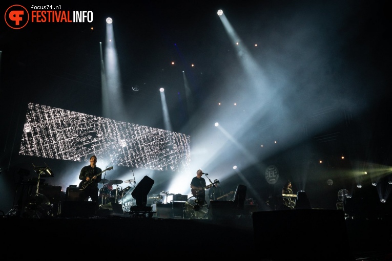 New Order op Lowlands 2019 - Zondag foto