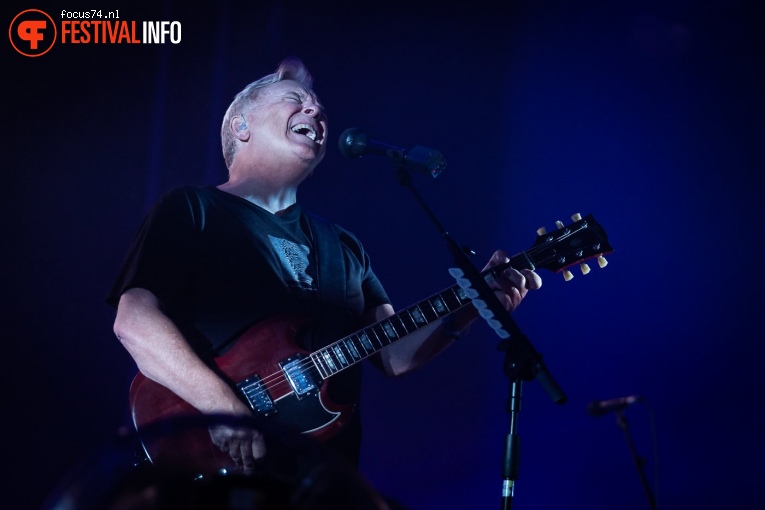 New Order op Lowlands 2019 - Zondag foto