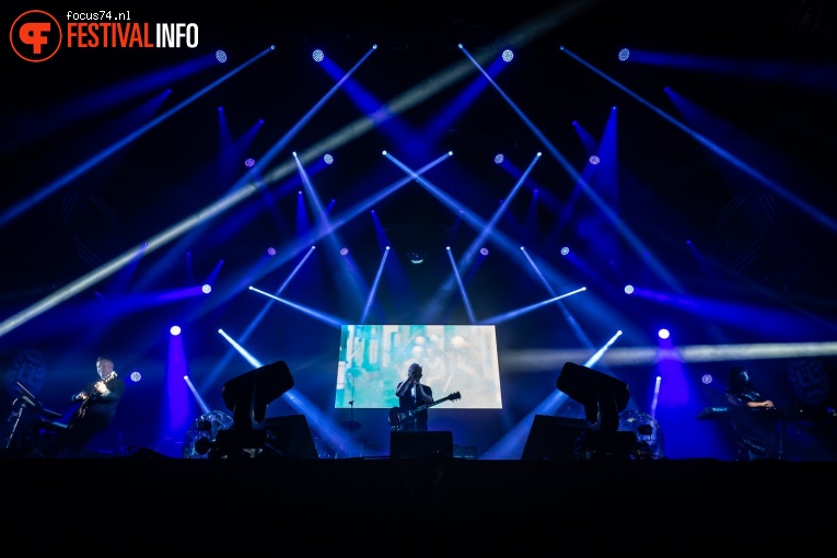 New Order op Lowlands 2019 - Zondag foto