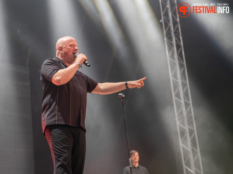 VNV Nation op M'era Luna 2019 foto