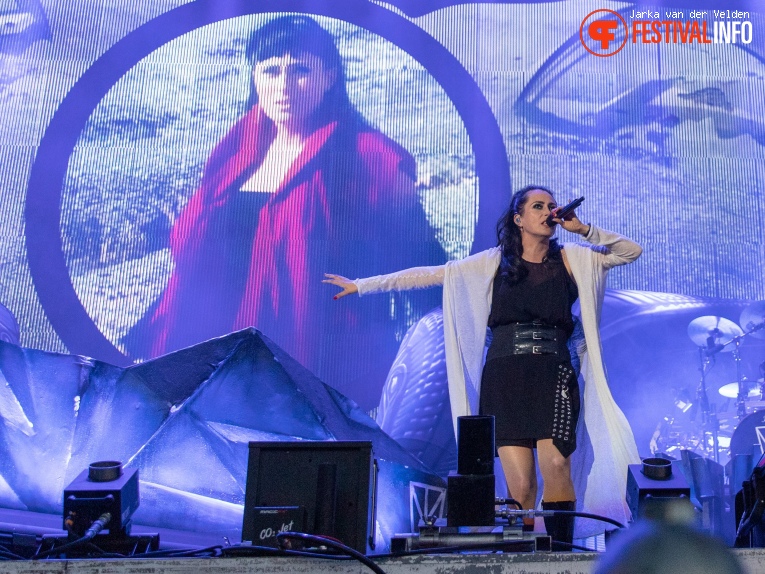 Within Temptation op M'era Luna 2019 foto