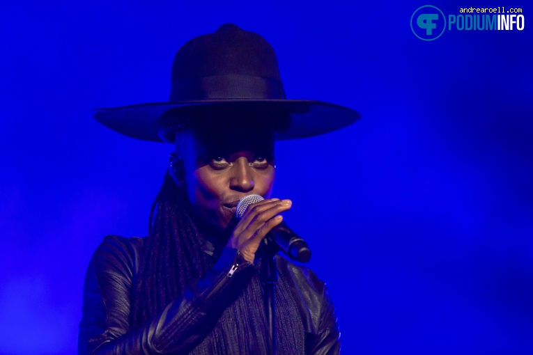 Morcheeba op Morcheeba - 18/08 - Openlucht Theater Amsterdamse Bos foto