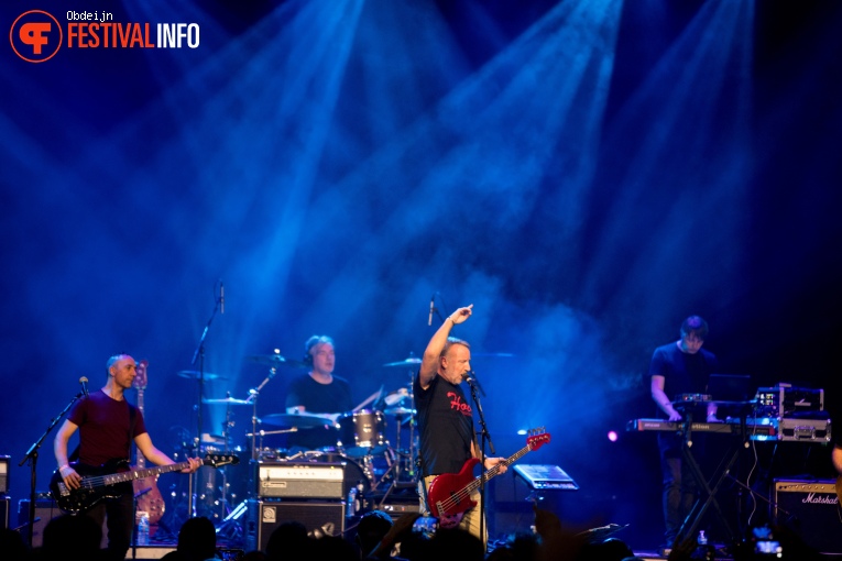 Peter Hook & The Light op W-festival 2019 foto