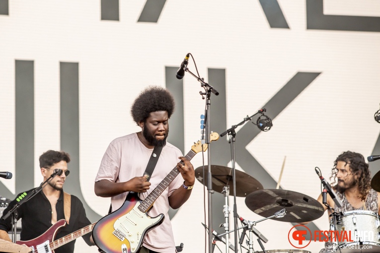 Michael Kiwanuka op Sziget 2019 - woensdag foto
