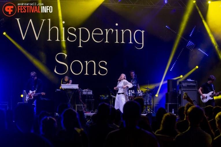Whispering Sons op Sziget 2019 - donderdag foto